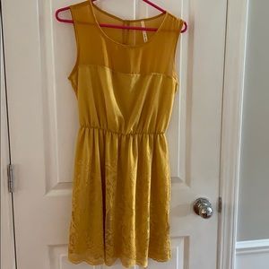 Hello Miss gold dress, XS